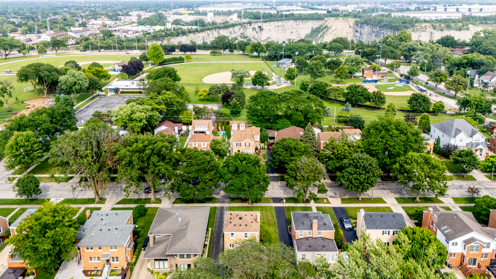 616 S 10th Avenue, La Grange, IL 60525