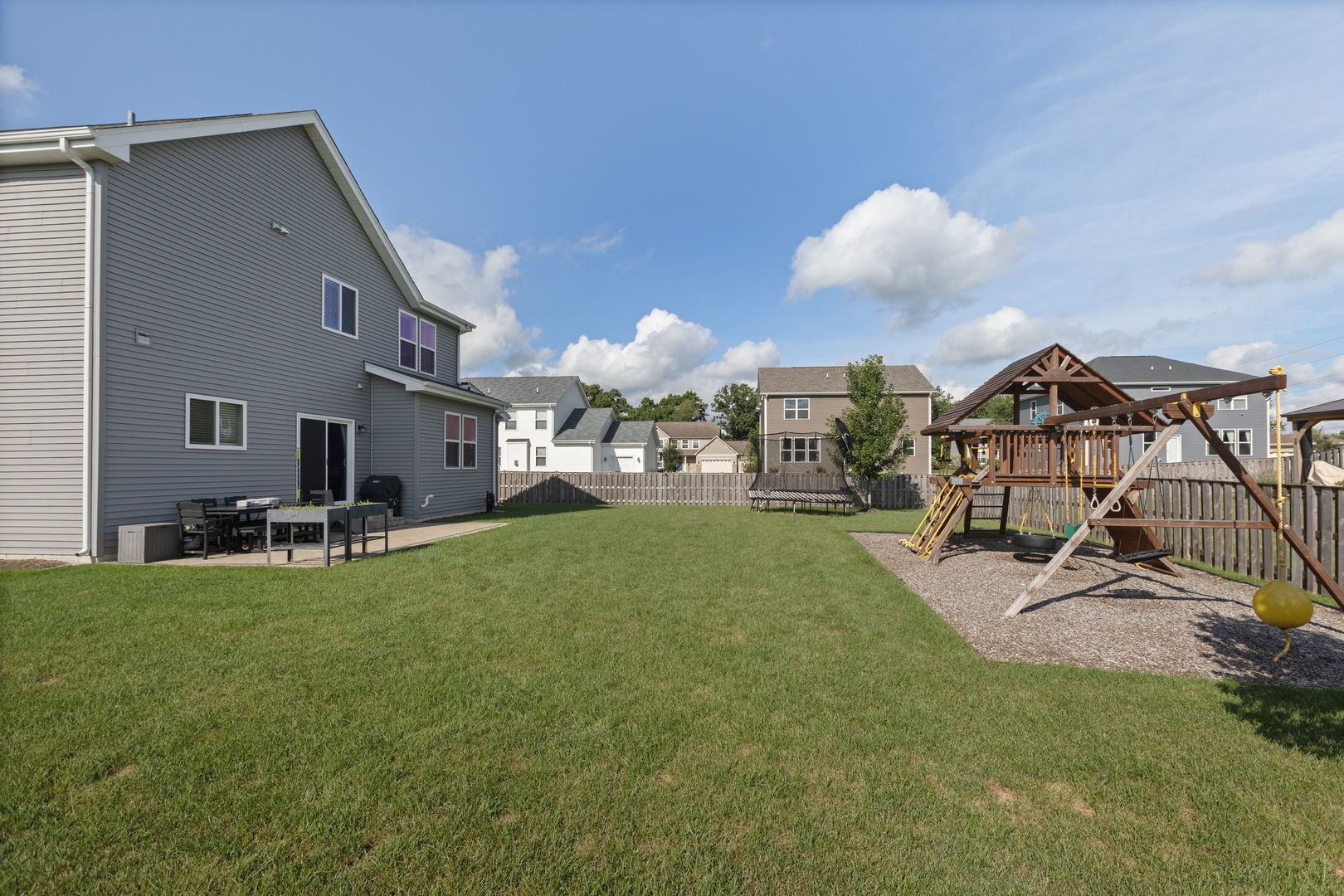 2012 Mayfair Drive, Island Lake, IL 60042