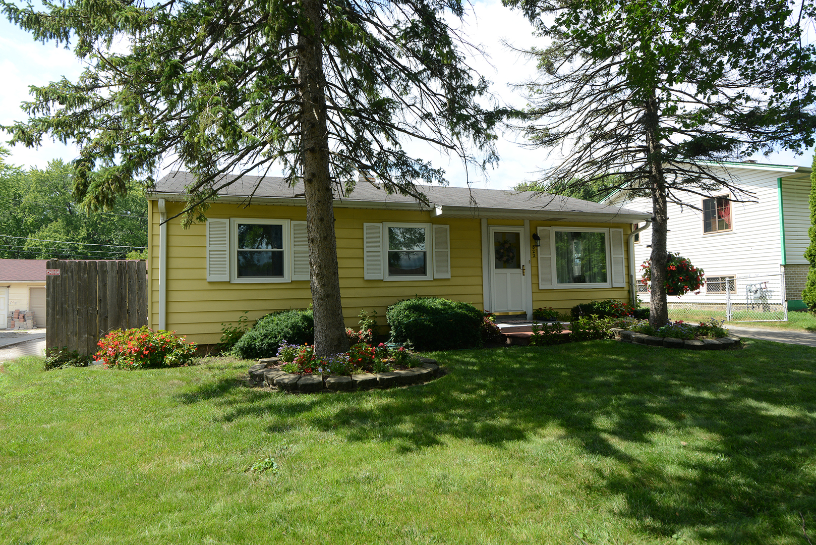 822 Parkside Avenue, West Chicago, IL 60185