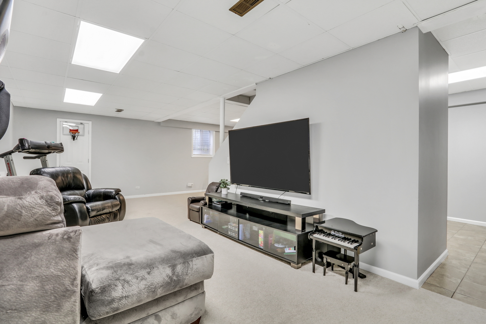 1704 Belle Haven Drive, Grayslake, IL 60030