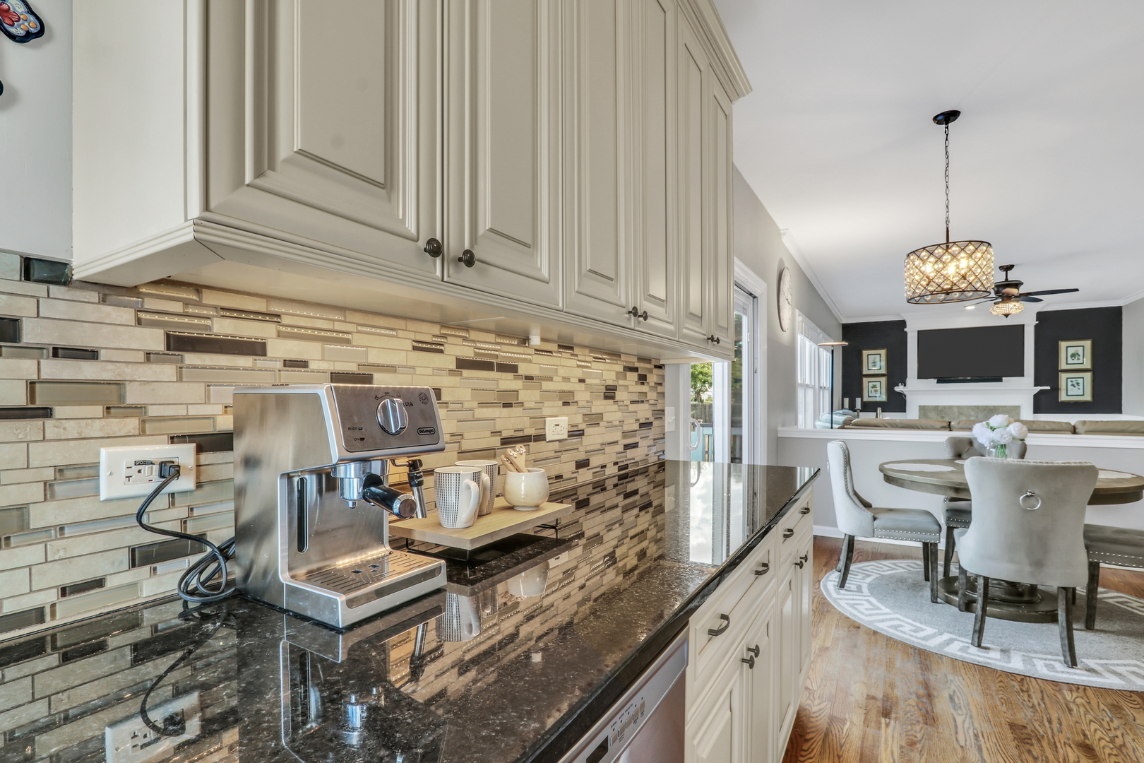 1704 Belle Haven Drive, Grayslake, IL 60030