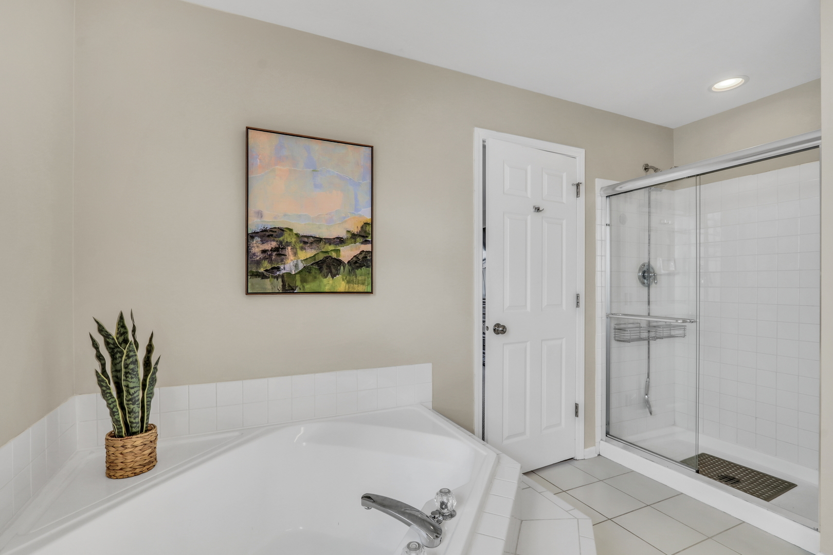 1704 Belle Haven Drive, Grayslake, IL 60030