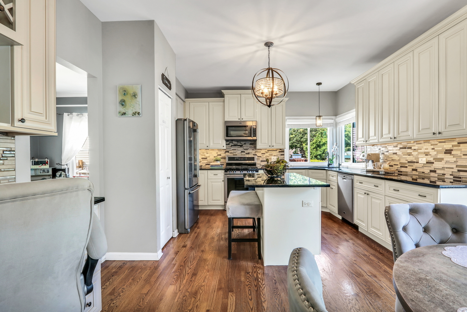 1704 Belle Haven Drive, Grayslake, IL 60030