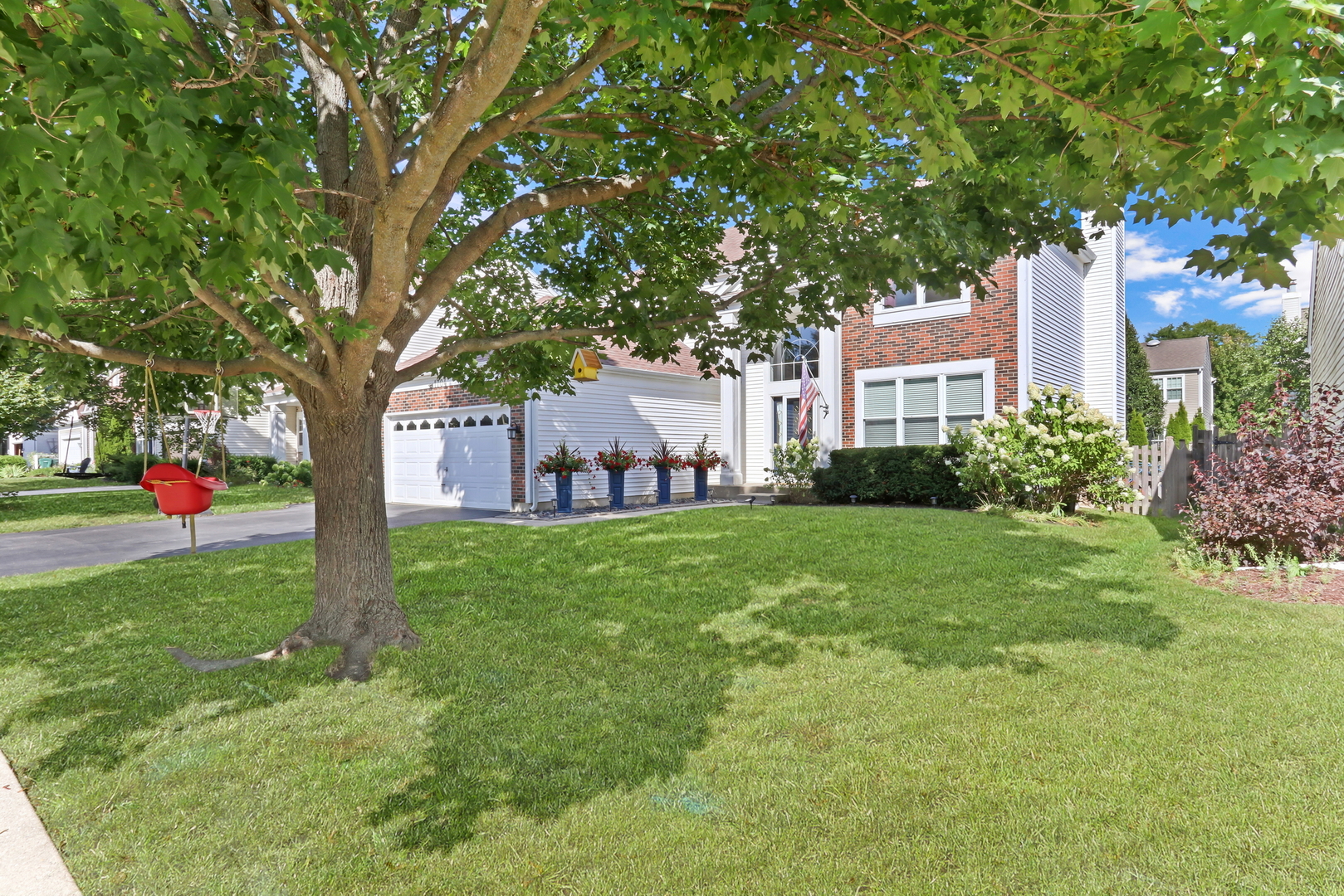 1704 Belle Haven Drive, Grayslake, IL 60030