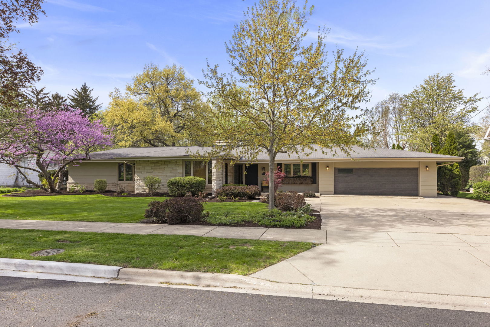 606 Lakeview Terrace, Glen Ellyn, IL 60137