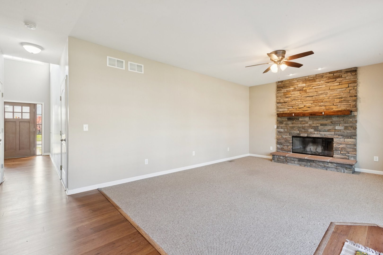 345 S Calkey Street, Diamond, IL 60416