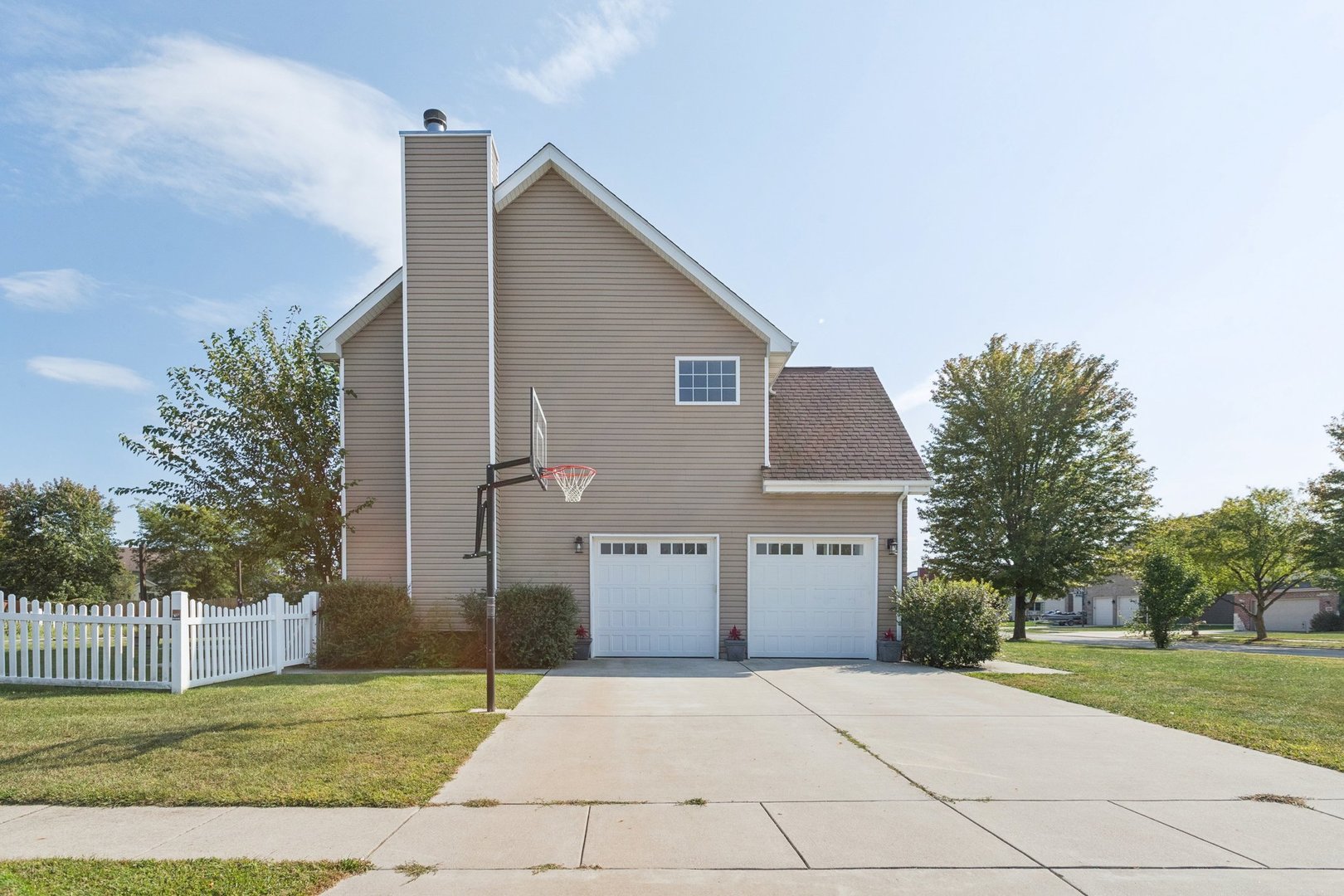 345 S Calkey Street, Diamond, IL 60416