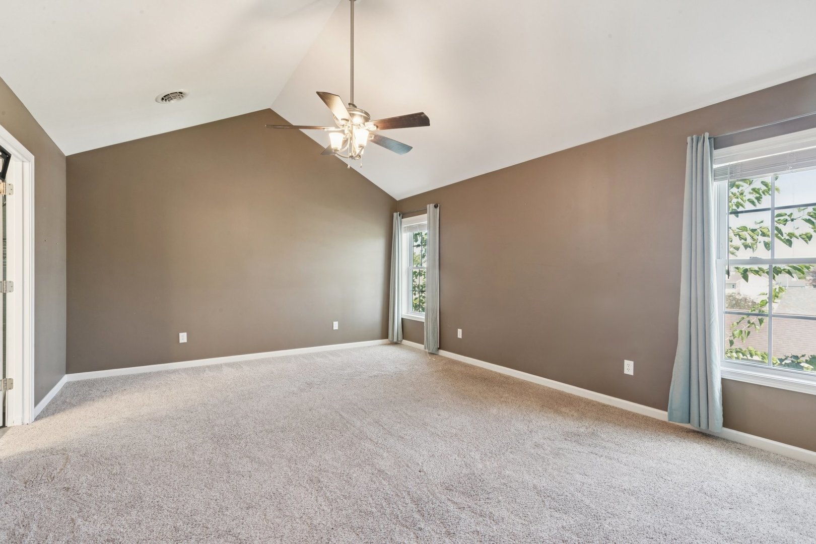 345 S Calkey Street, Diamond, IL 60416