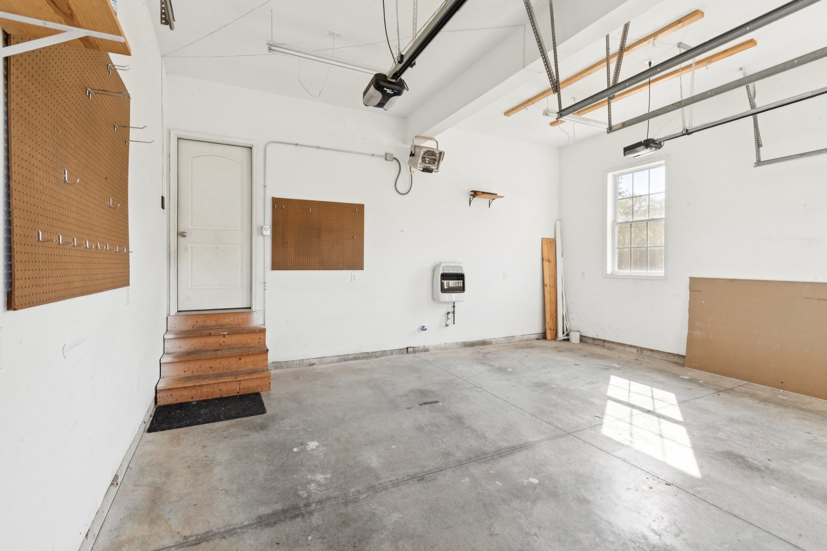 345 S Calkey Street, Diamond, IL 60416
