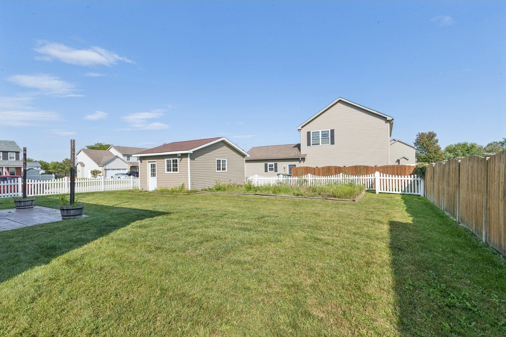 345 S Calkey Street, Diamond, IL 60416