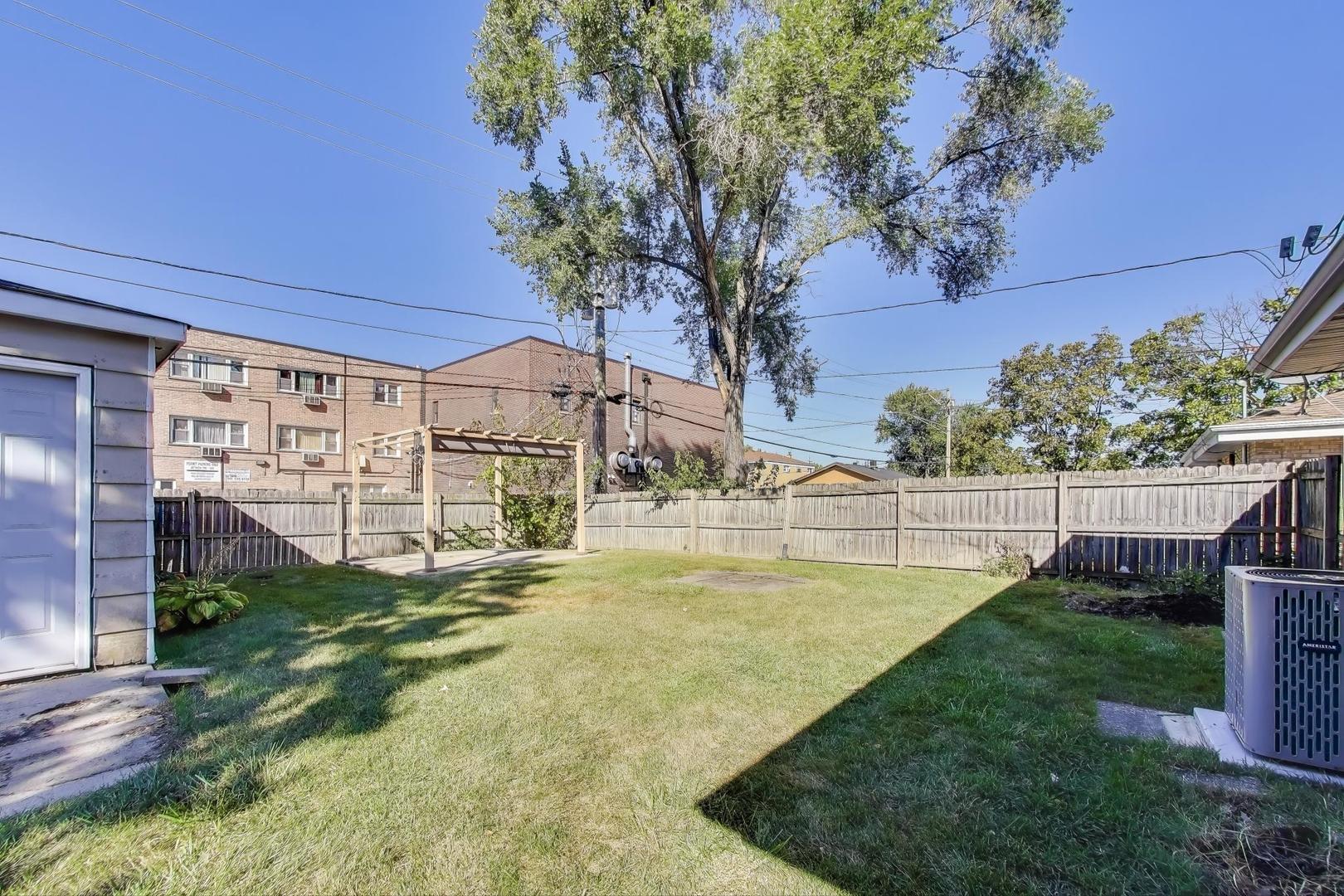 514 Iroquois Road, Hillside, IL 60162