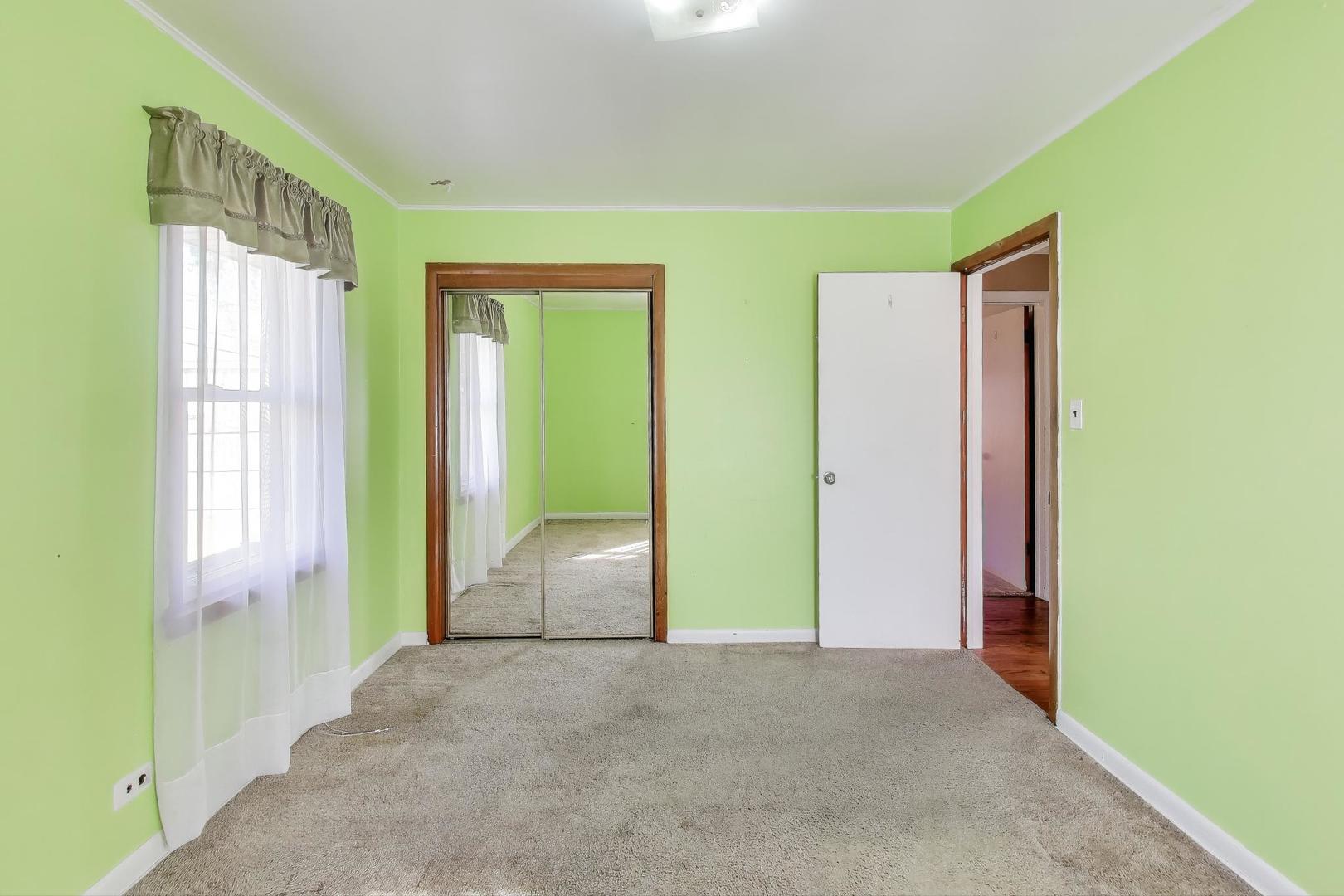 514 Iroquois Road, Hillside, IL 60162