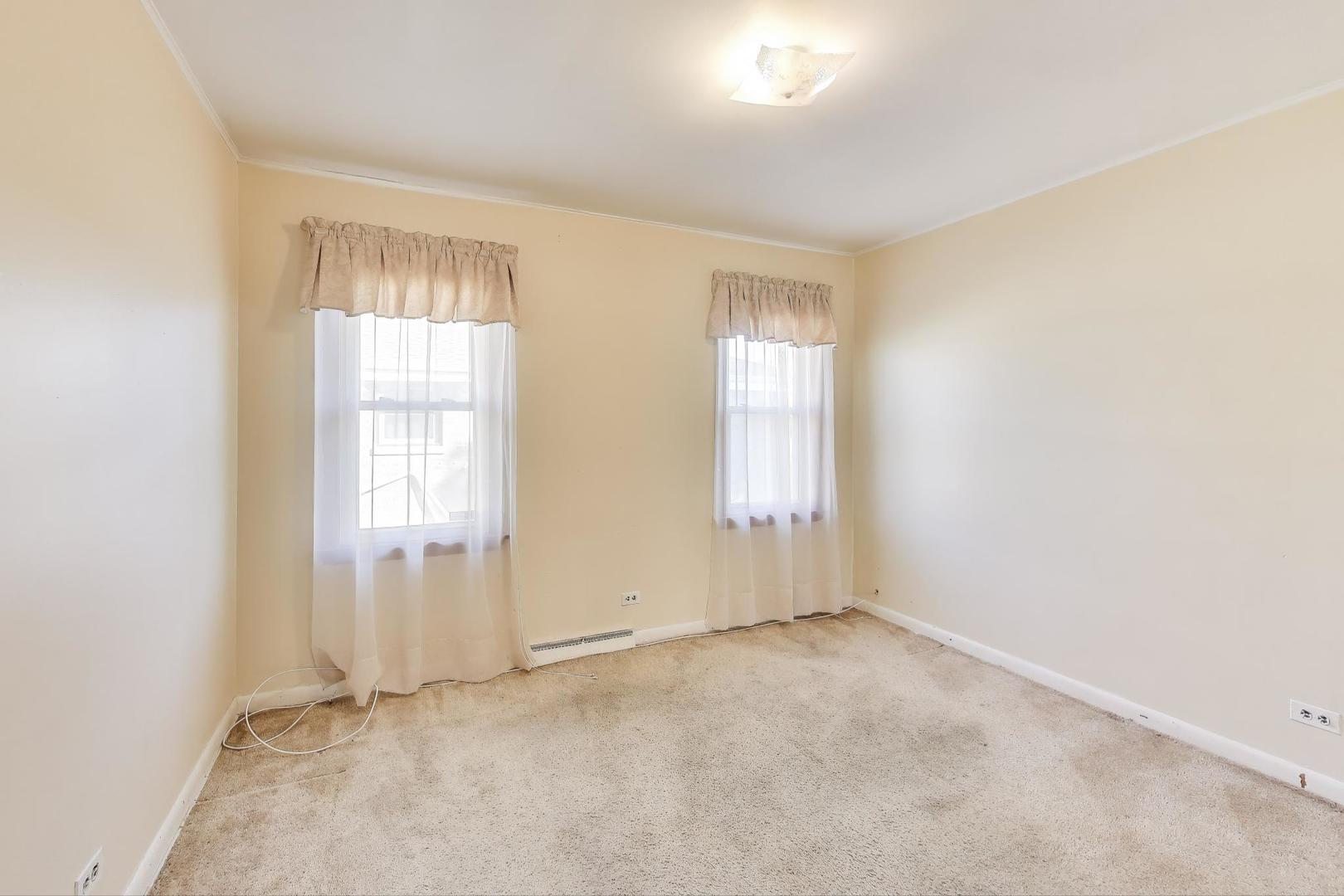 514 Iroquois Road, Hillside, IL 60162