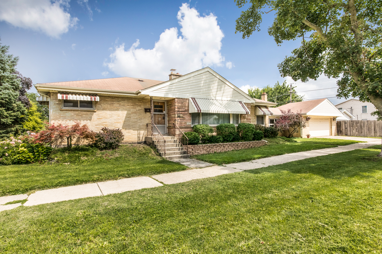 1501 N 37th Avenue, Melrose Park, IL 60160