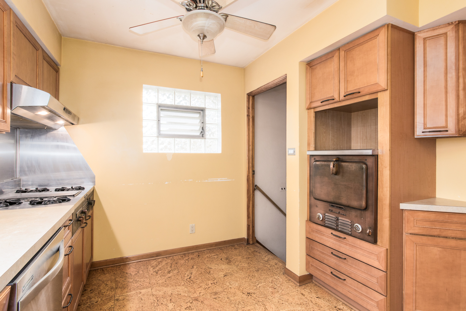 1501 N 37th Avenue, Melrose Park, IL 60160
