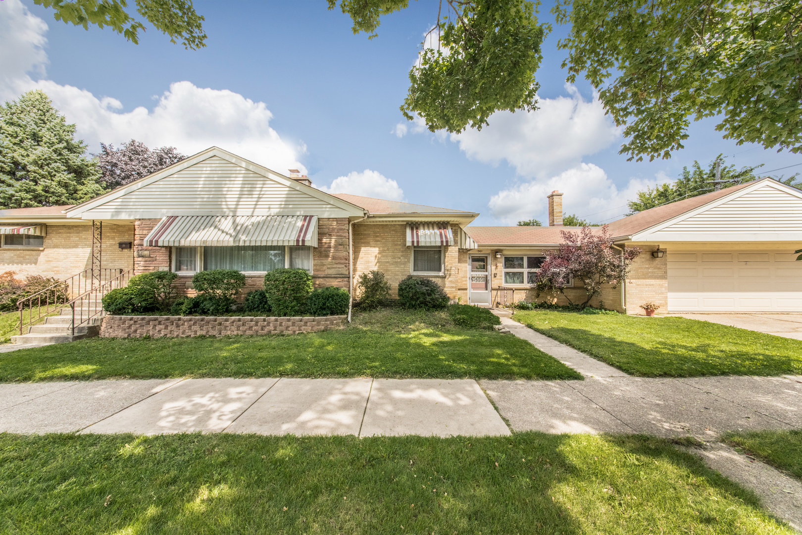 1501 N 37th Avenue, Melrose Park, IL 60160