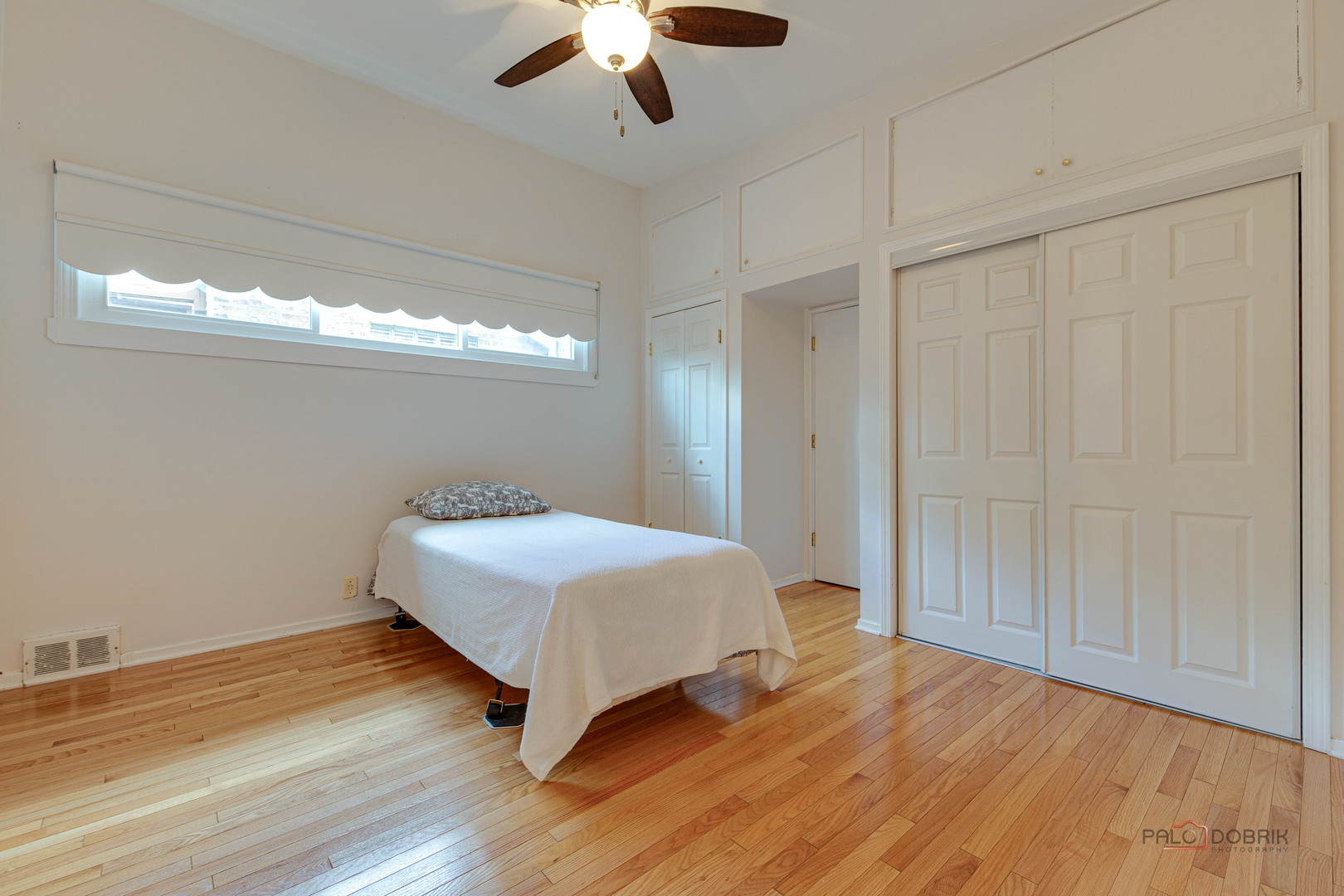 6122 N Central Park Avenue, Chicago, IL 60659