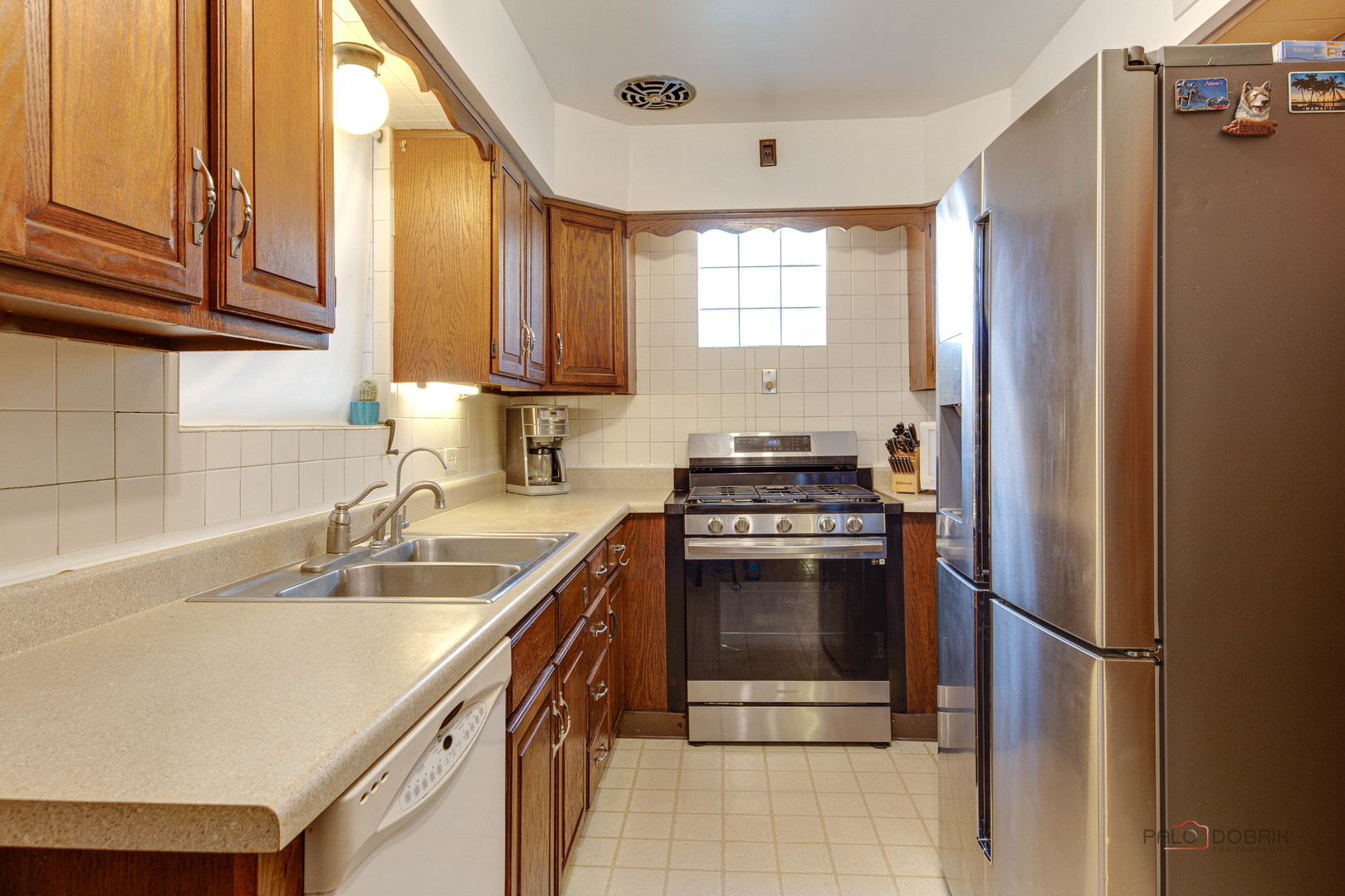 6122 N Central Park Avenue, Chicago, IL 60659