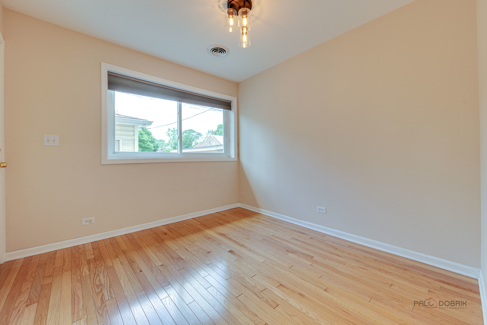 6122 N Central Park Avenue, Chicago, IL 60659