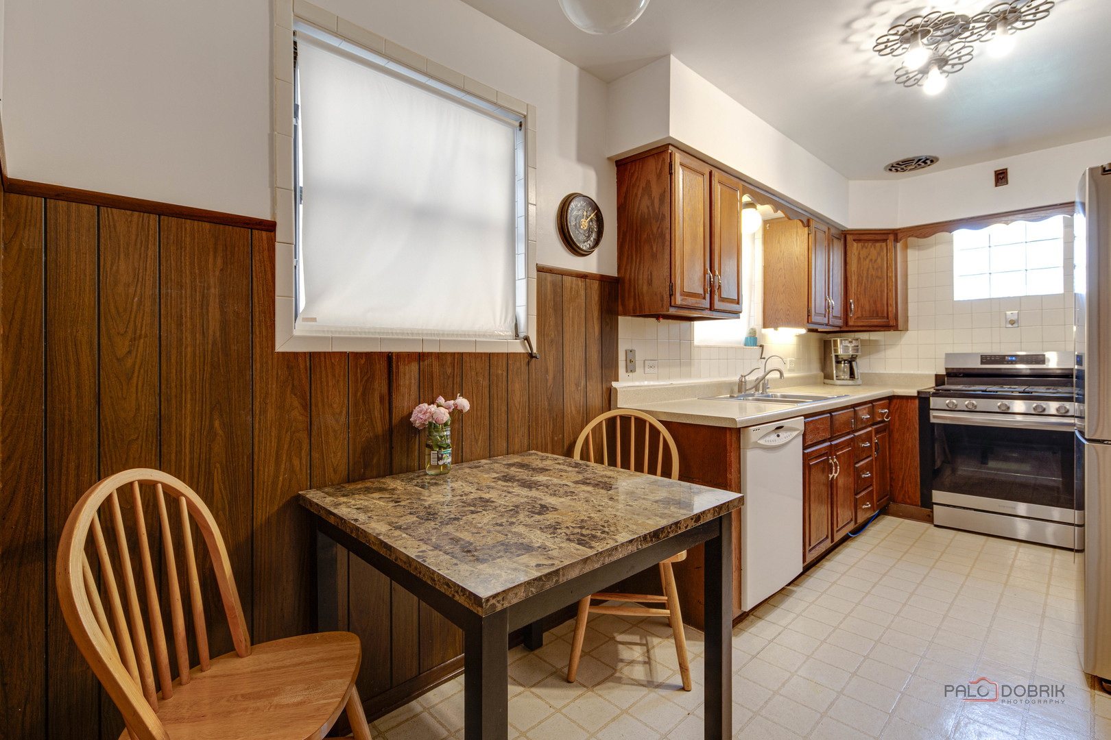 6122 N Central Park Avenue, Chicago, IL 60659