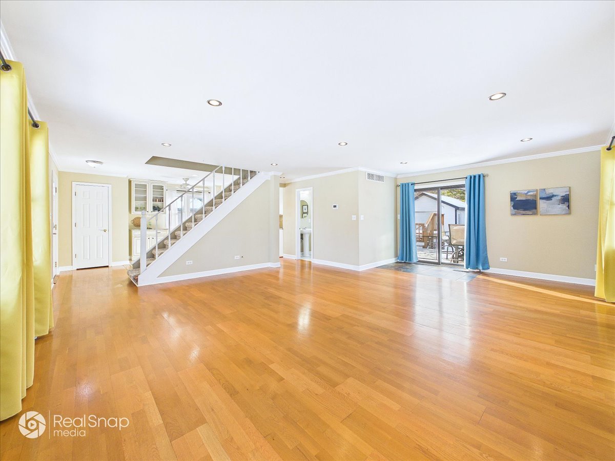 38 Lippincott Road, Fox Lake, IL 60020