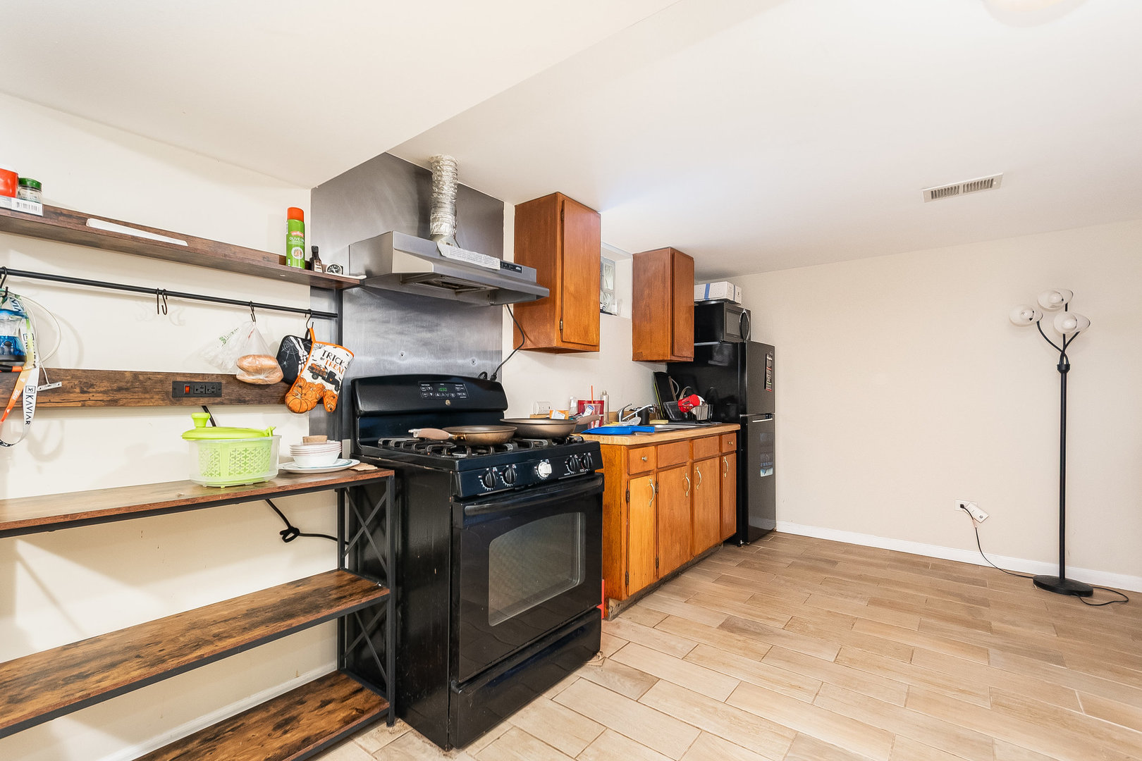 555 W Saint Charles Road, Lombard, IL 60148