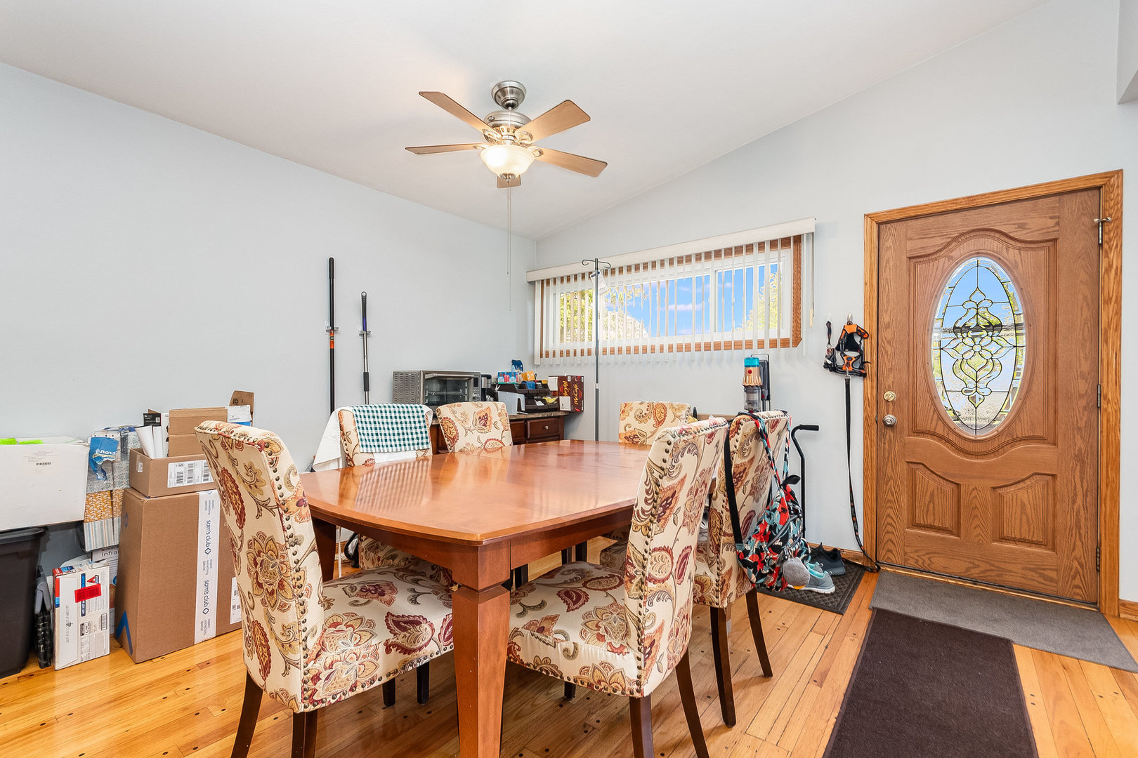 555 W Saint Charles Road, Lombard, IL 60148