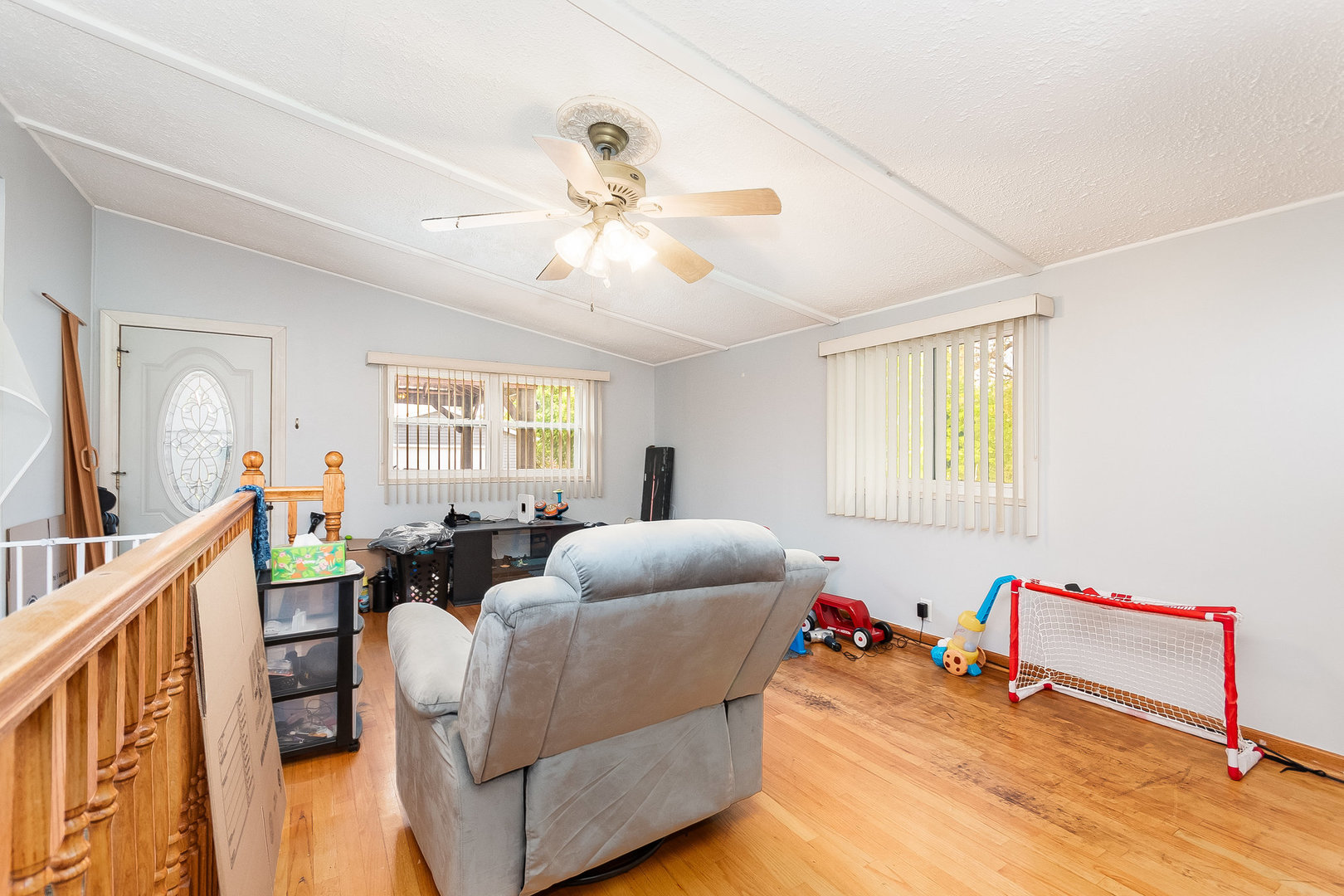 555 W Saint Charles Road, Lombard, IL 60148
