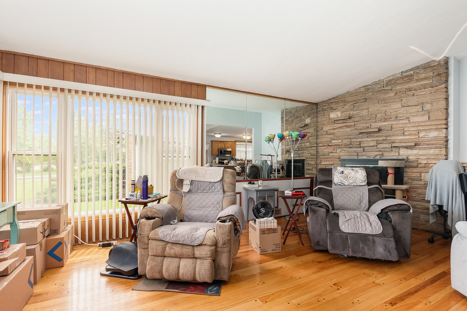 555 W Saint Charles Road, Lombard, IL 60148