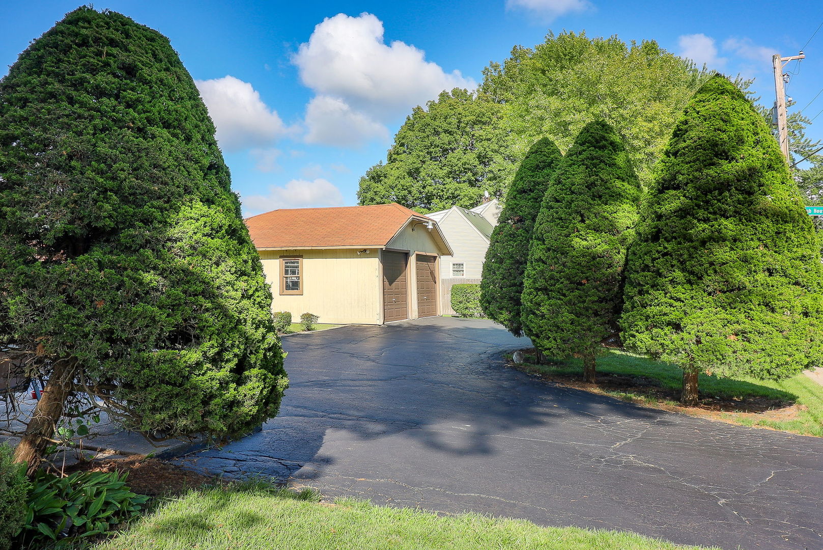 16445 S Park Avenue, South Holland, IL 60473