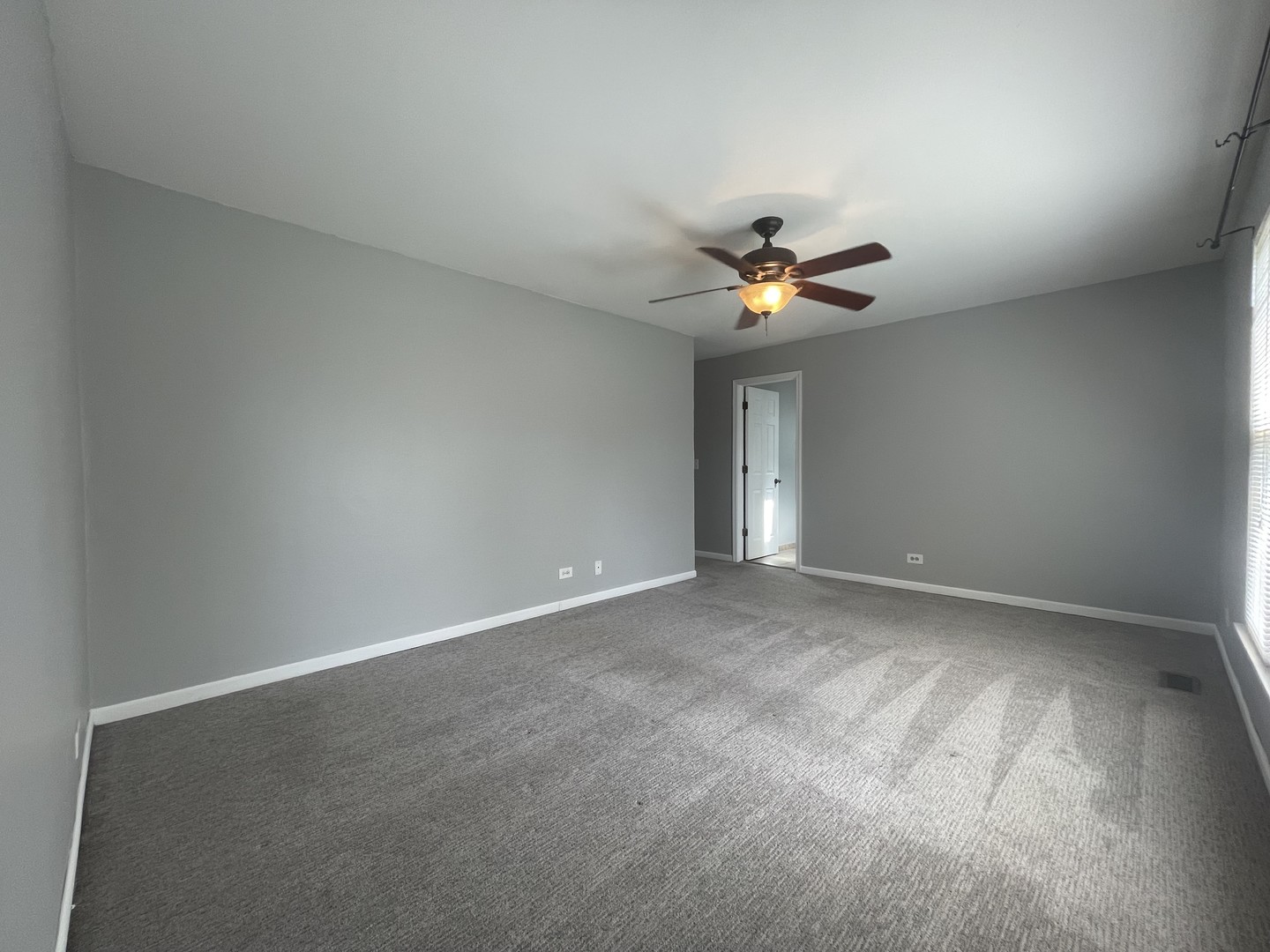 1076 Rockport Drive, Carol Stream, IL 60188