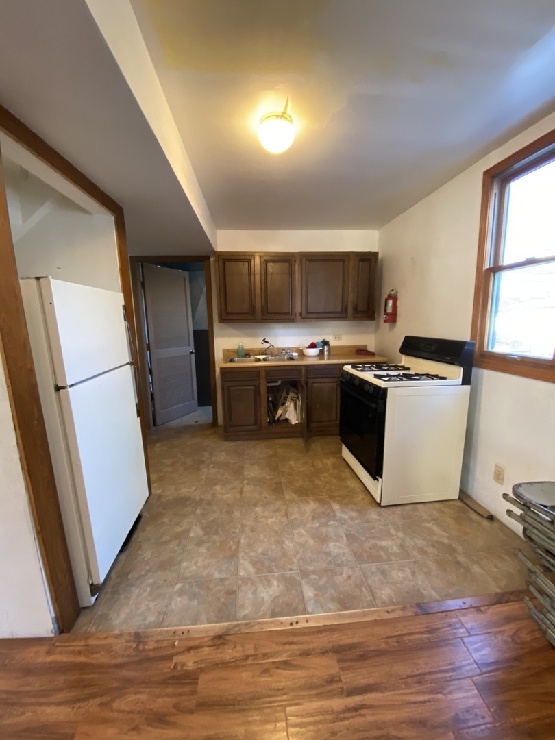 8758 Central Avenue, Oak Lawn, IL 60453