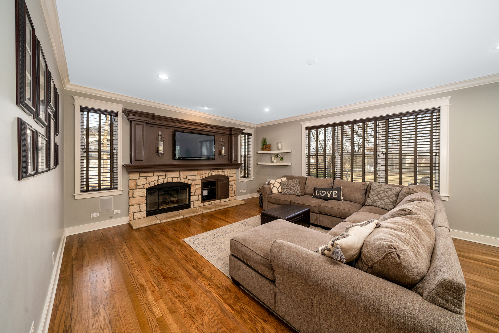 2460 Savanna Drive, Wauconda, IL 60084