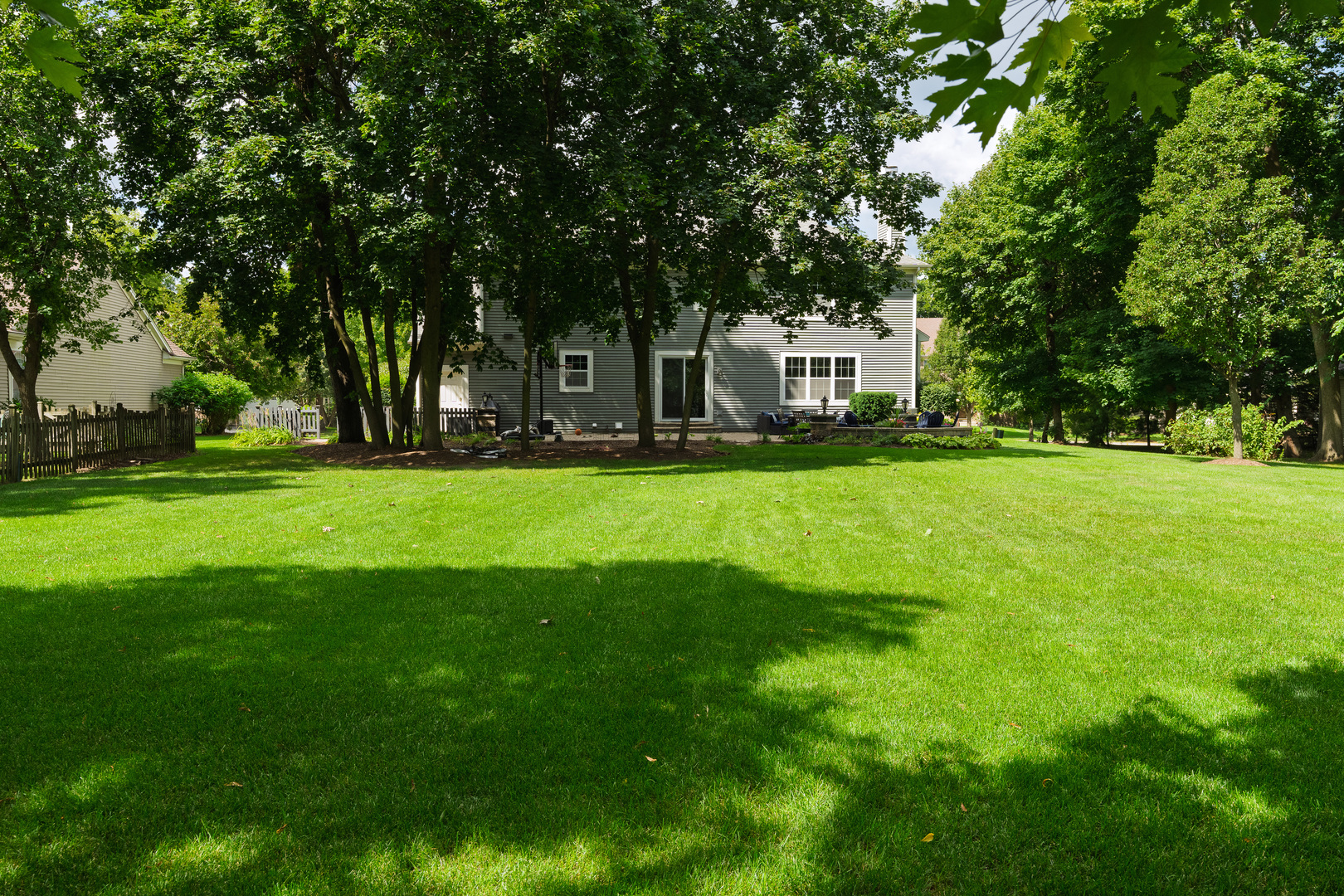 2460 Savanna Drive, Wauconda, IL 60084