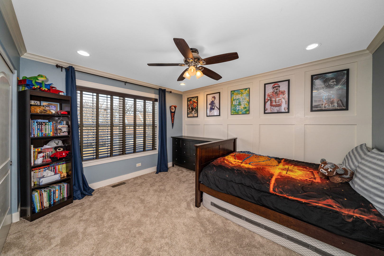 2460 Savanna Drive, Wauconda, IL 60084