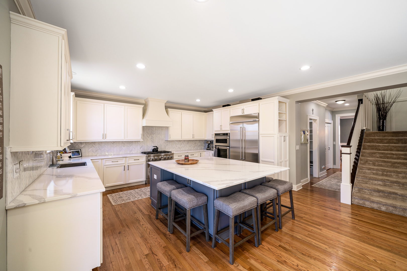 2460 Savanna Drive, Wauconda, IL 60084