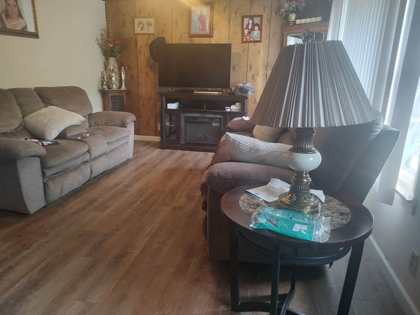1045 Palace Street, Aurora, IL 60506