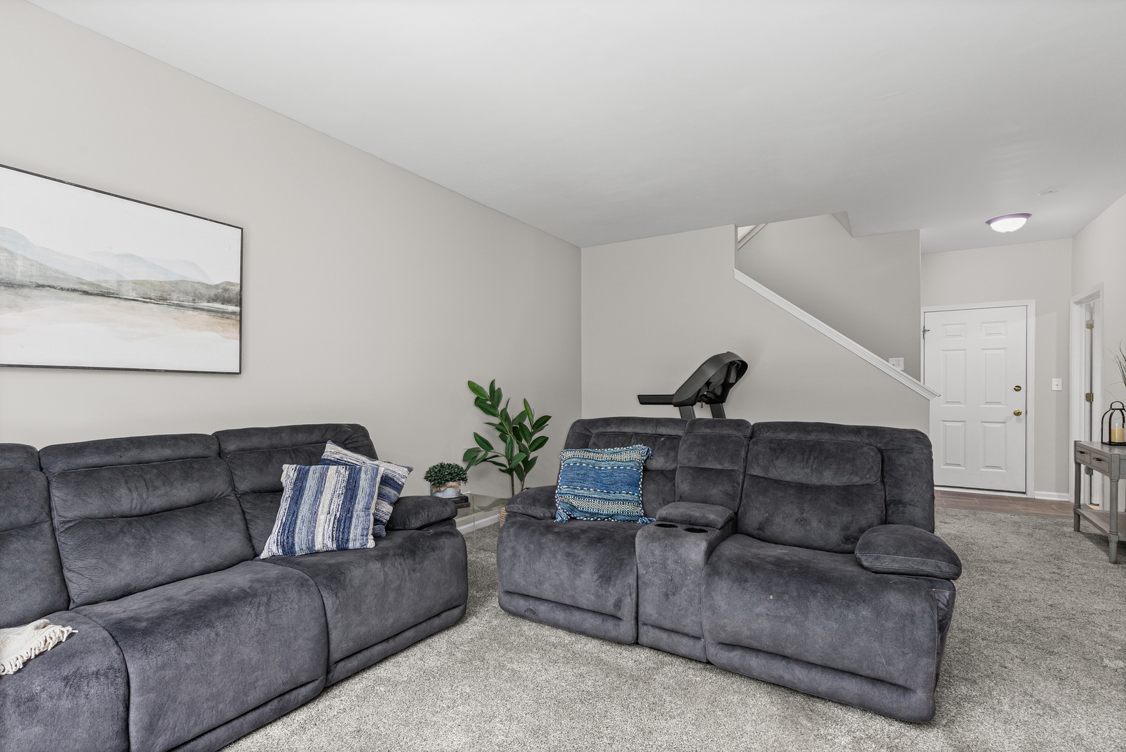 464 Pine Lake Circle, Vernon Hills, IL 60061