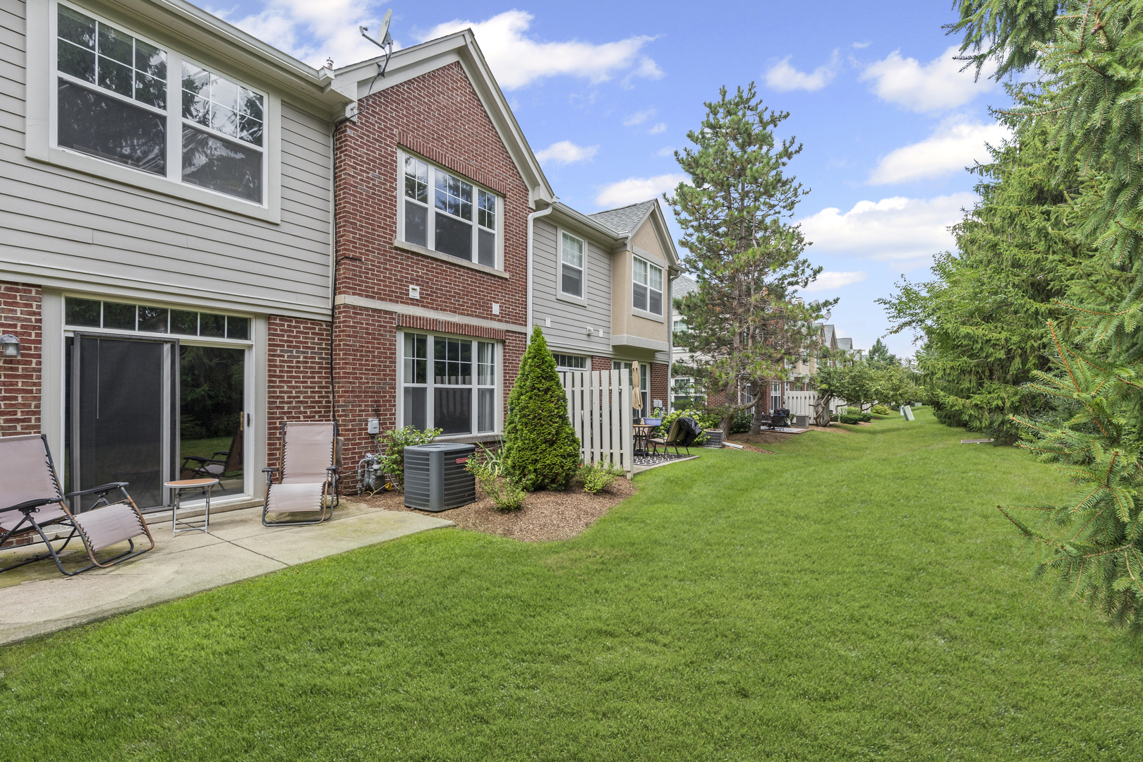464 Pine Lake Circle, Vernon Hills, IL 60061
