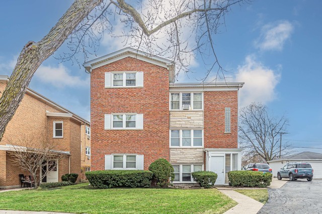 573 Dorothy Drive #2, Des Plaines, IL 60016