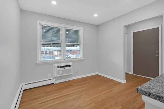 573 Dorothy Drive #2, Des Plaines, IL 60016