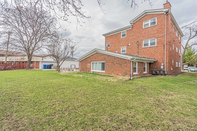 573 Dorothy Drive #2, Des Plaines, IL 60016