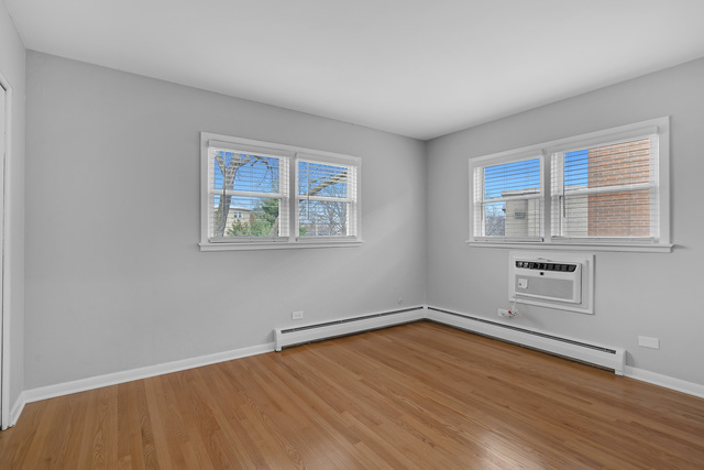 573 Dorothy Drive #2, Des Plaines, IL 60016