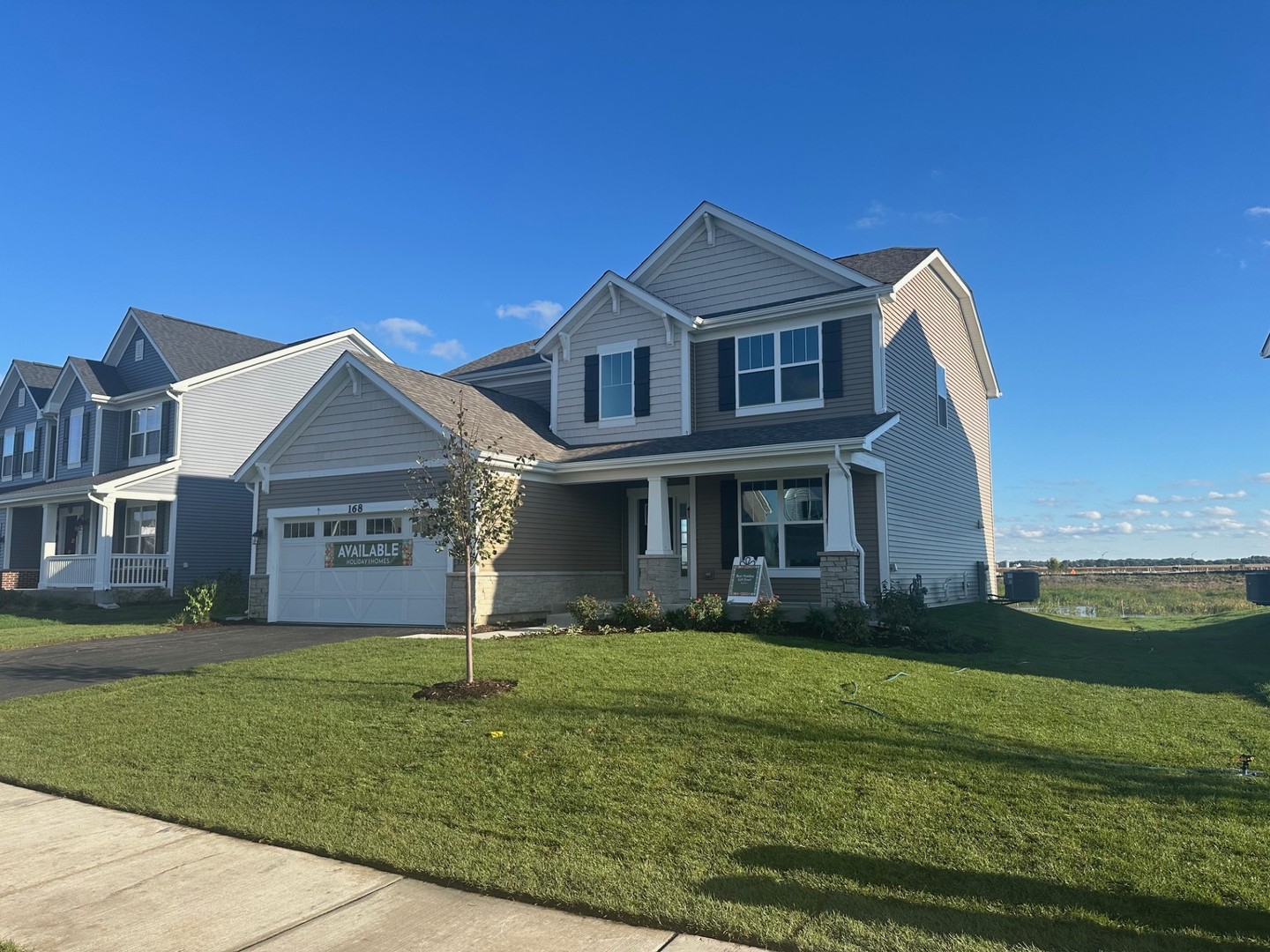 168 Piper Glen Avenue, Oswego, IL 60543