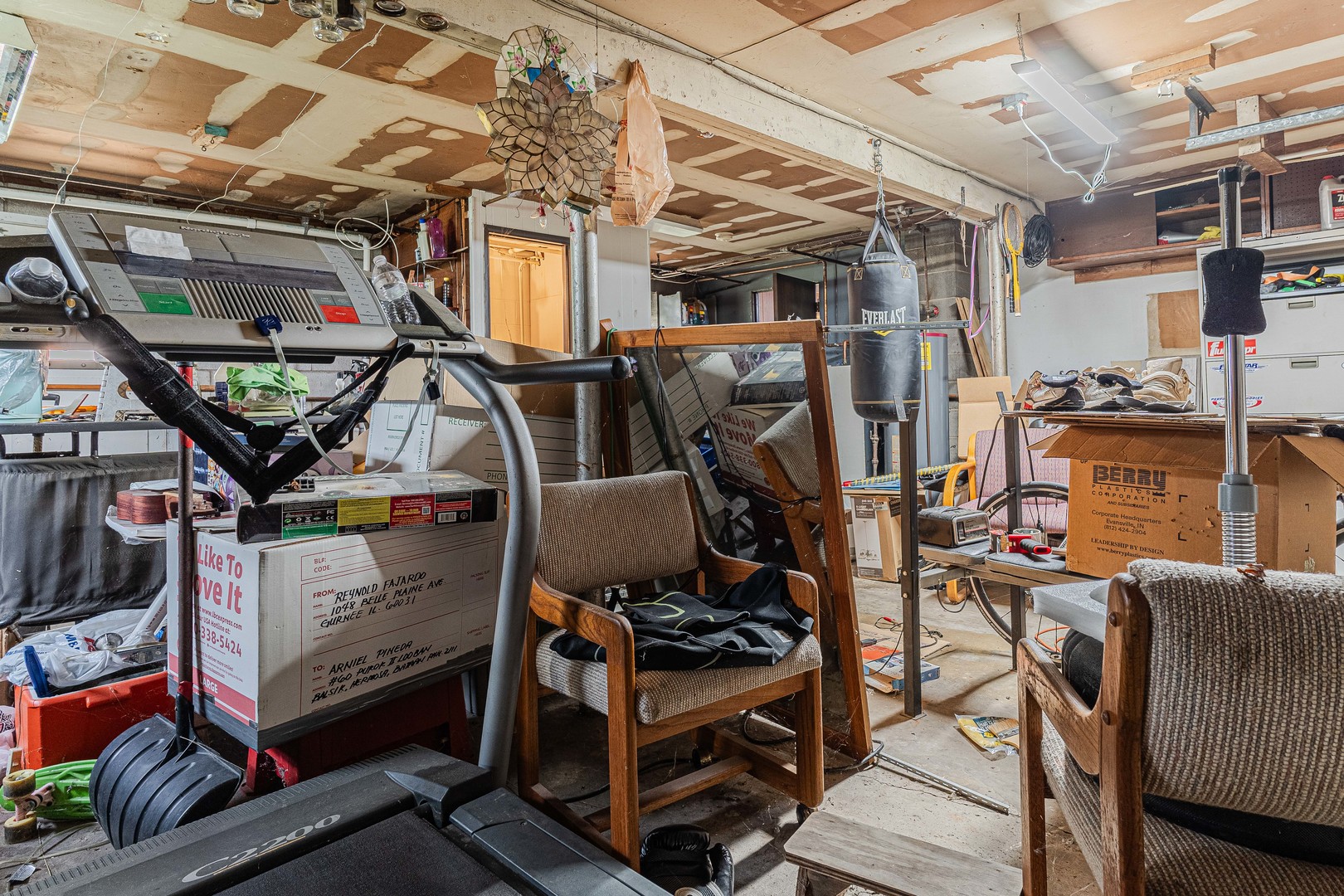 1048 Belle Plaine Avenue, Gurnee, IL 60031