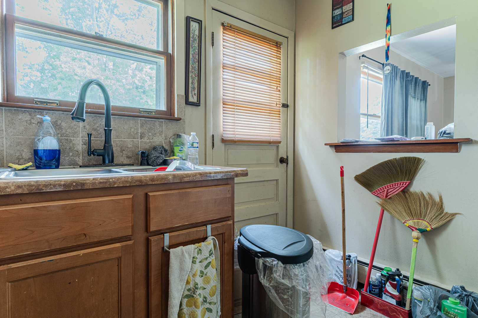 1048 Belle Plaine Avenue, Gurnee, IL 60031