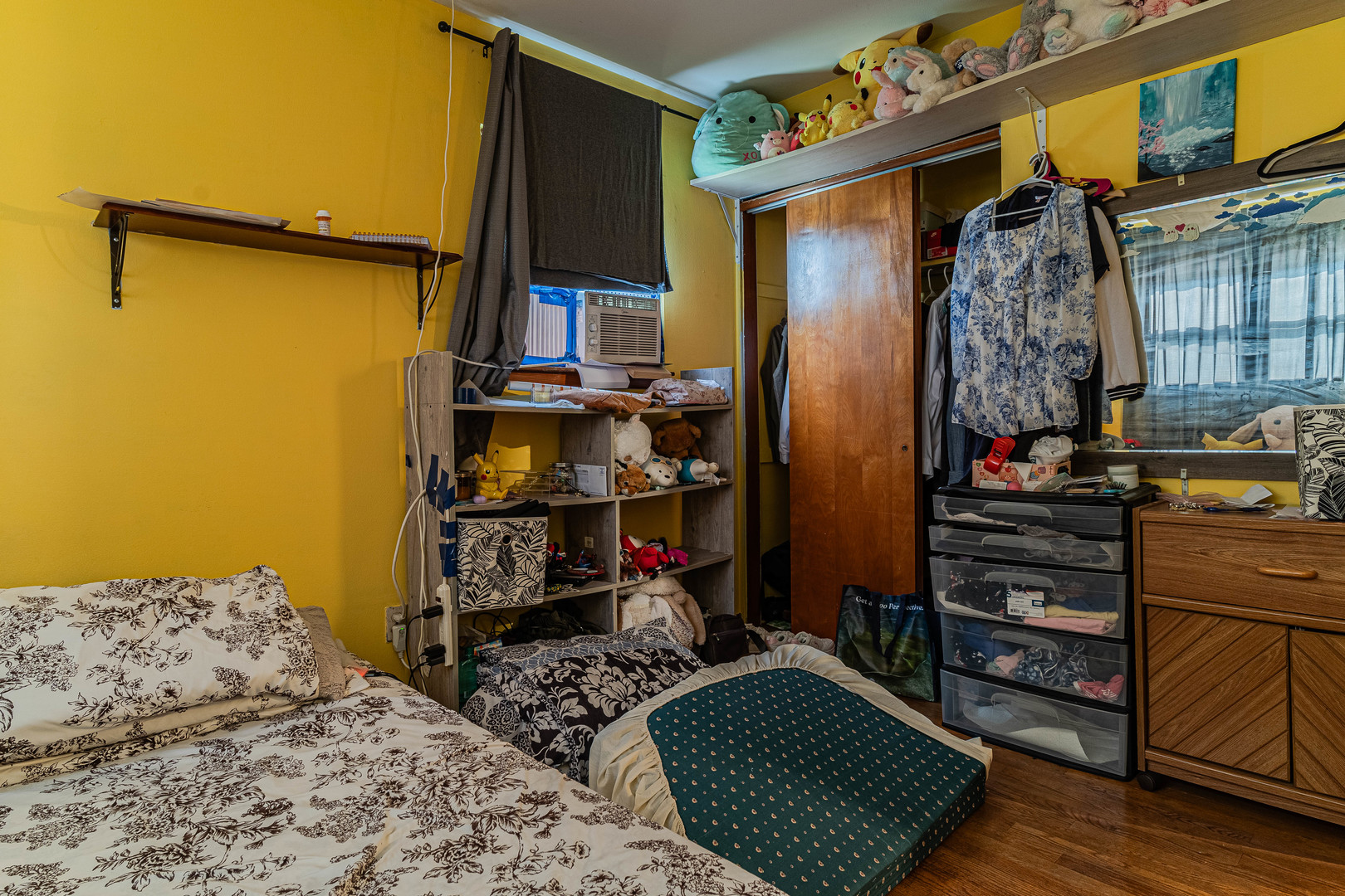 1048 Belle Plaine Avenue, Gurnee, IL 60031