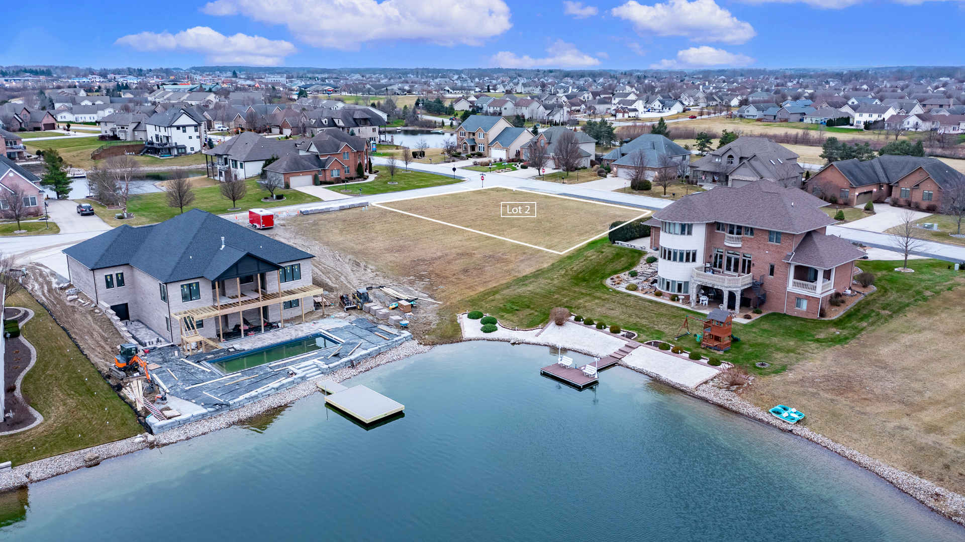 8130 Lakeview Court, Winfield, IN 46307