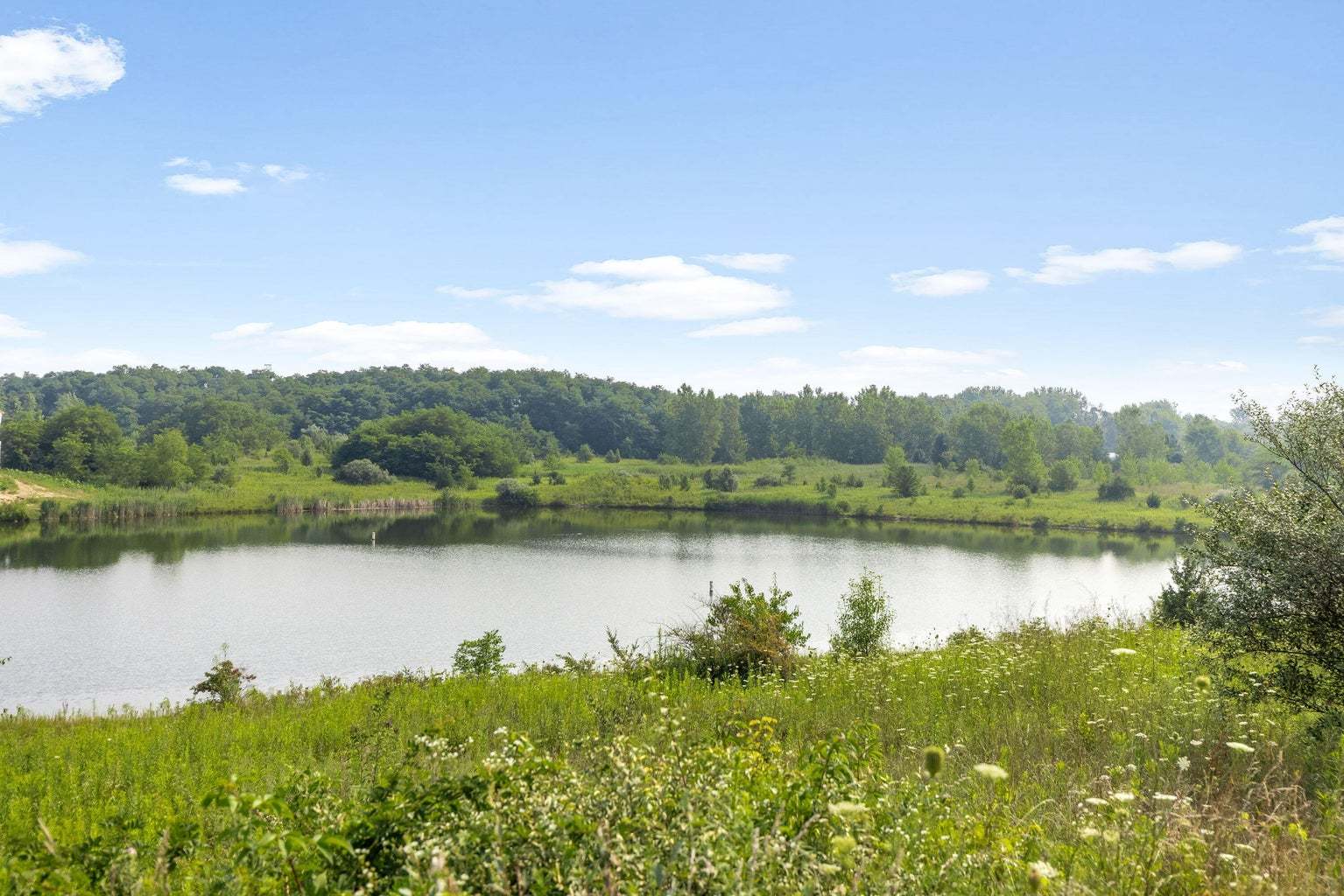 8160 Lakeview Court, Winfield, IN 46307