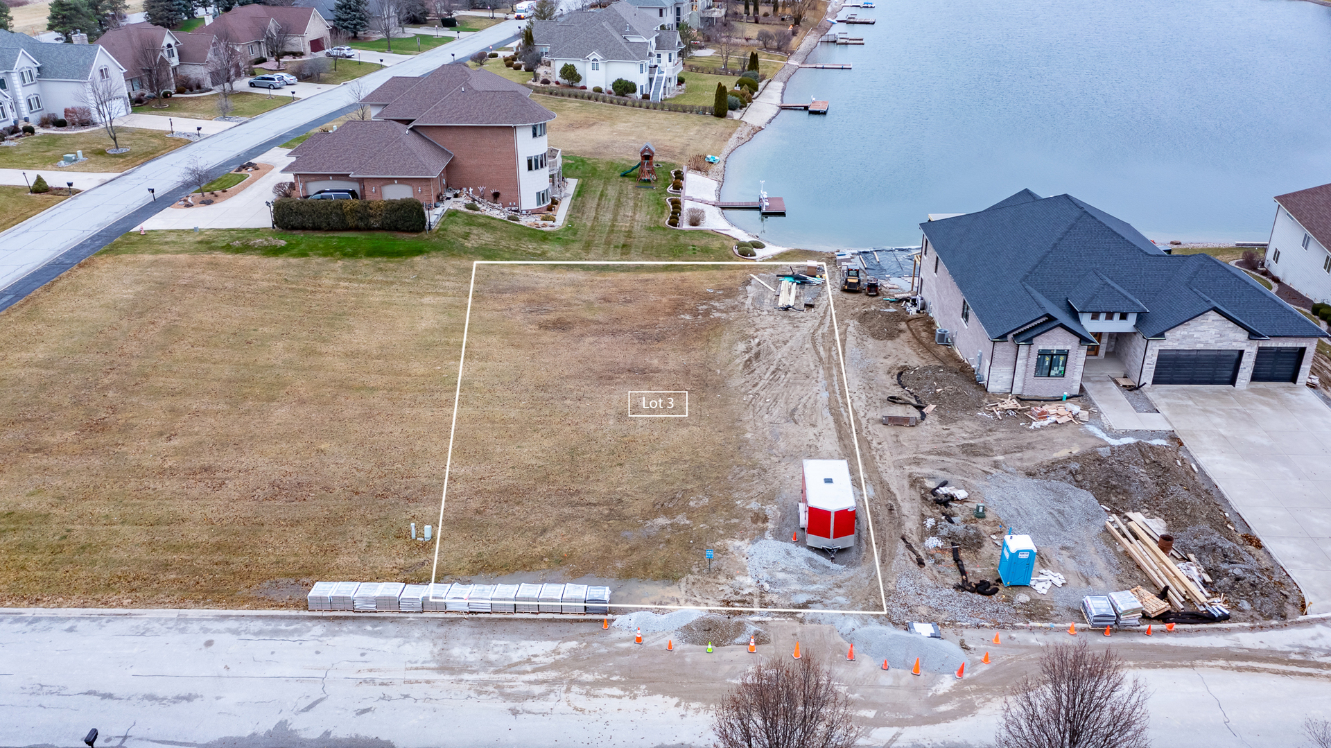 8160 Lakeview Court, Winfield, IN 46307